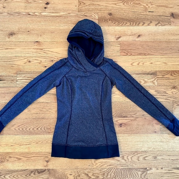 Lululemon Think Fast Hoodie in size 4 - Picture 7 of 10